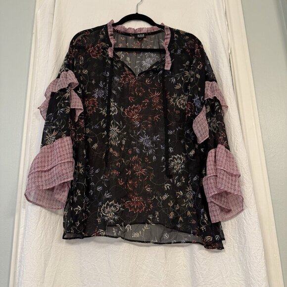 A.n.a Top Women’s 2X Red Black Dark Floral Tiered Bell Sleeves L Sheer Top Fall - Picture 5 of 11